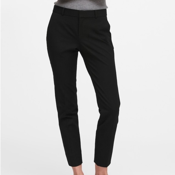 Banana Republic Pants - Banana Republic Avery Black Cropped Pants